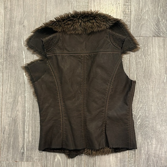 RB Couture Leather Fur Vest - Picture 5 of 5